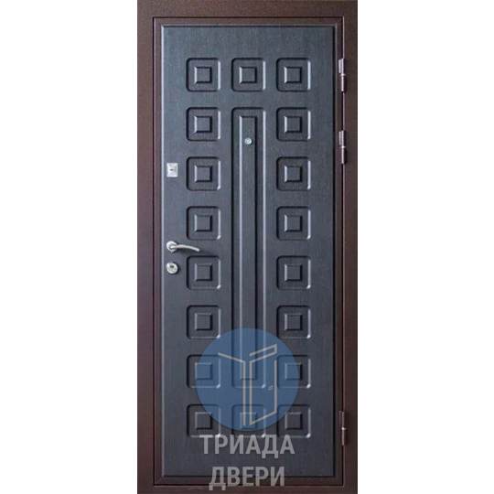 темная дверь из стали с двусторонней отделкой мдф в квартиру